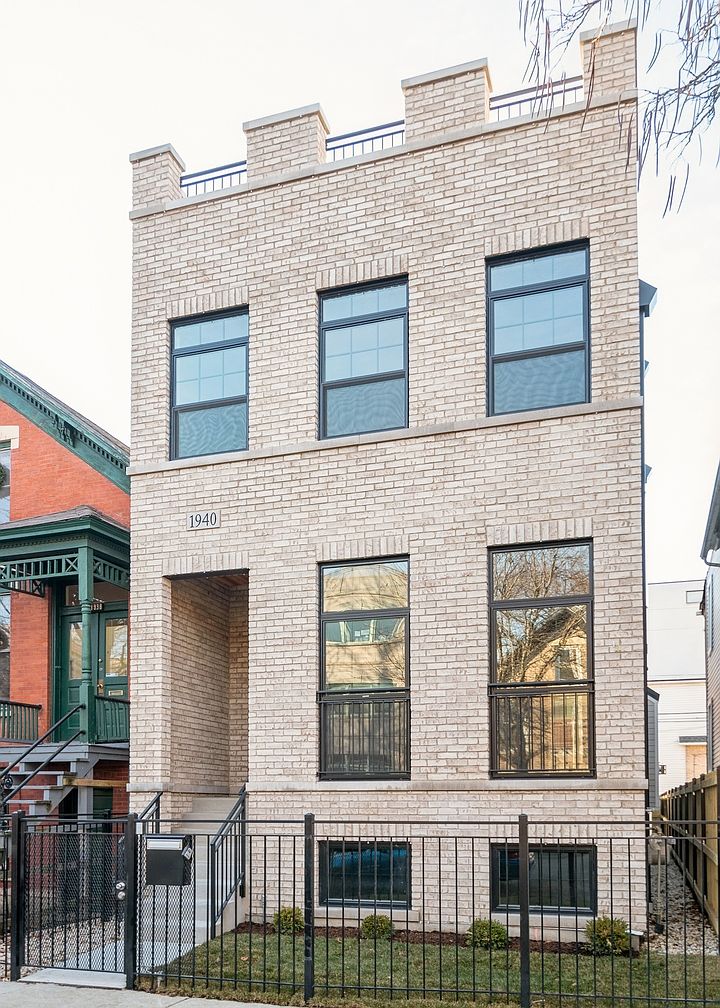 1940 N Oakley Ave, Chicago, IL 60647 | Zillow