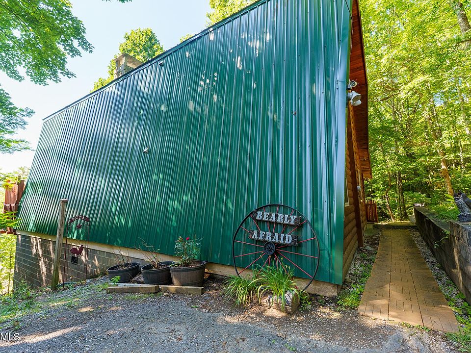 1st image of 1149 Ski View Dr