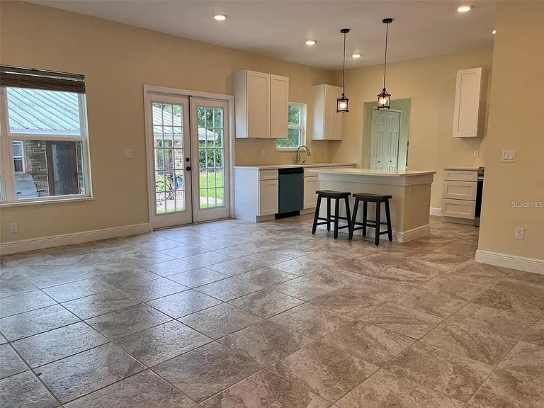 456 Baron Rd — Photo 6
