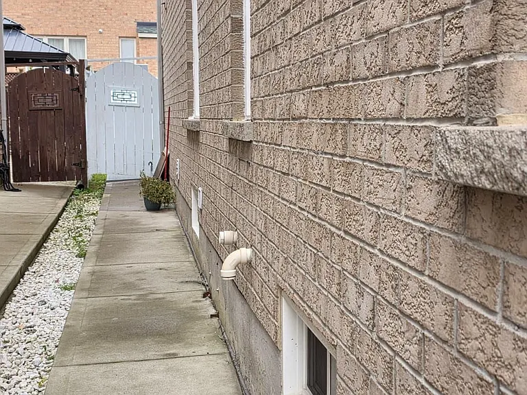 47 Niceview Dr #LOWER — Photo 2