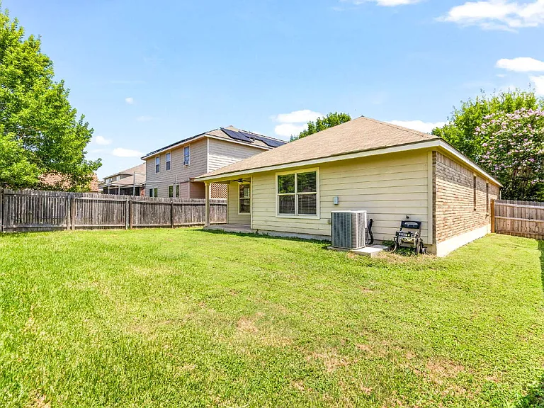 209 Rawhide Way — Photo 26
