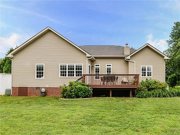 3rd image of 110 Brockway Dr #55