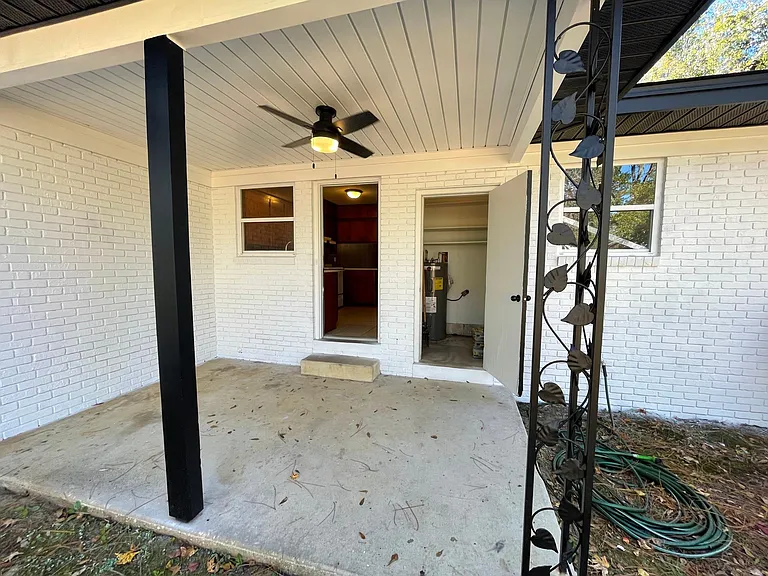 802 Lakeland Dr — Photo 12