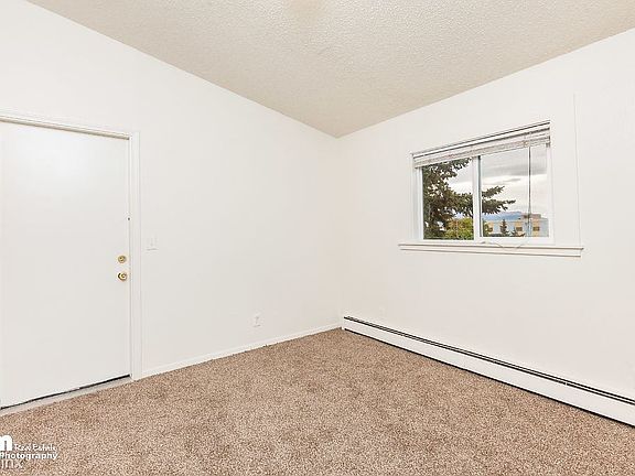 Bedroom 1 20170912-DW-1598-SMALL