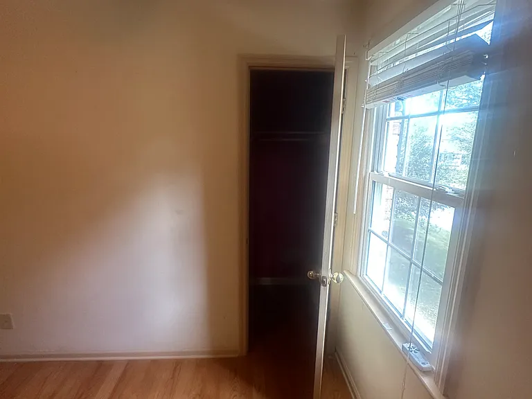 1835 Tree Brooke Ln — Photo 7