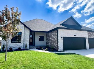 3940 E Ridgeview St, Springfield, MO 65809