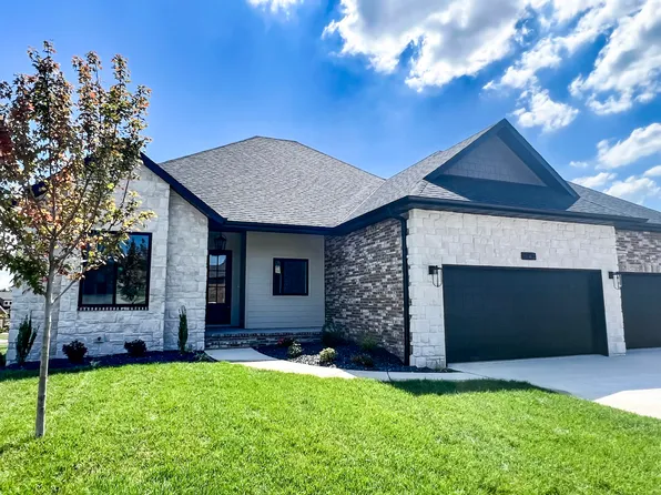 3940 E Ridgeview Street, Springfield, MO 65809