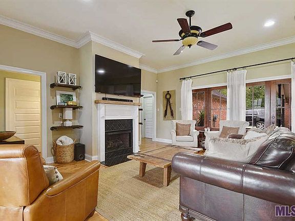 3rd image of 32781 Briar Oak Dr