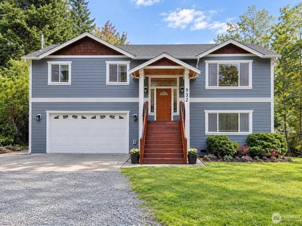932 Dolphin Street, Camano Island, WA 98282