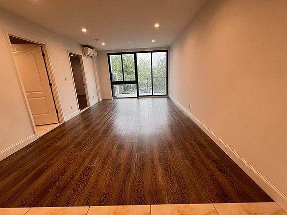 2nd image of 4515 82nd St Unit 4