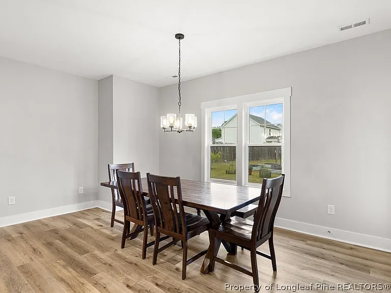 105 Woodford Ln — Photo 14