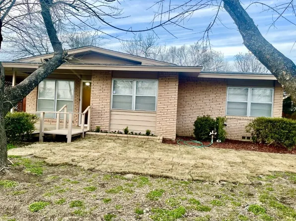 740 Pine St, Hurst, TX 76053