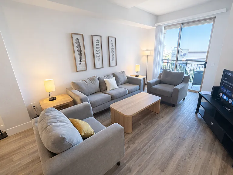 10740 Wilshire Blvd #608 — Photo 12