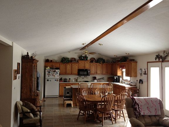 2nd image of 104 Hastings Ct