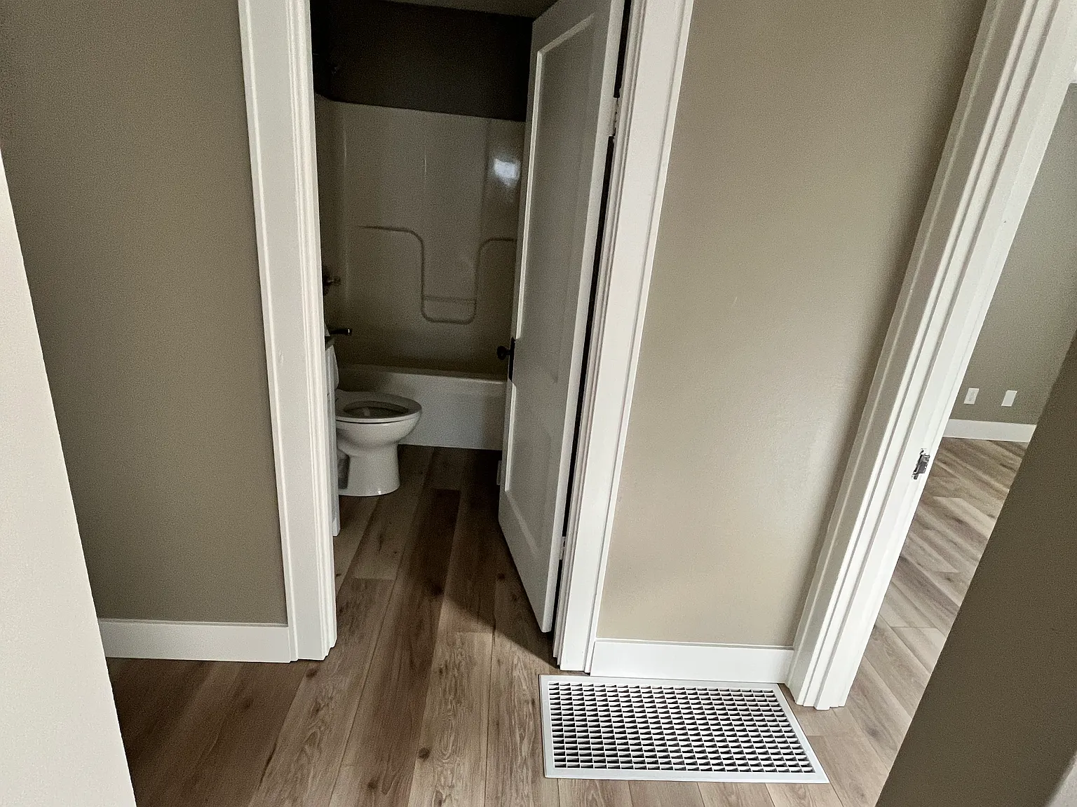 2 bed, 805 sqft, $1,500 — Photo 3