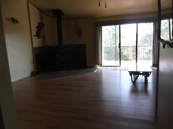 13046 Valleys End Rd, Bella Vista, CA 96008