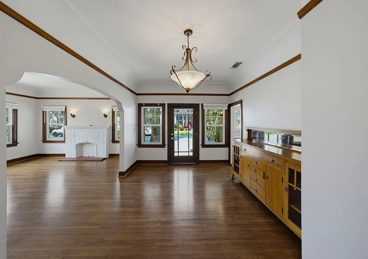 828 11th Street — Photo 3