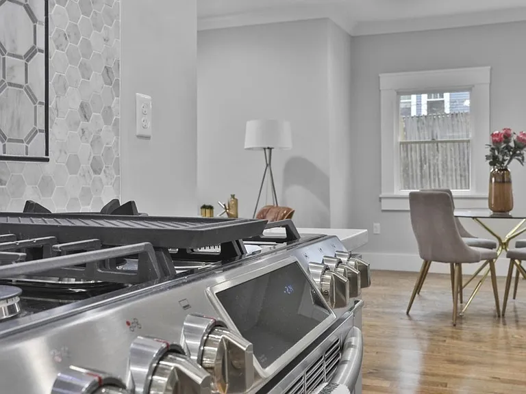 10 Grant St #1 — Photo 9
