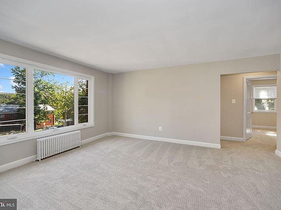 3rd image of 1410 N Quinn St #2