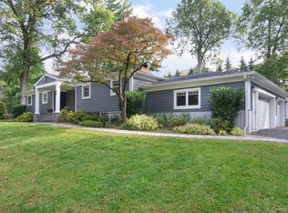 27 Hawthorne Way, Hartsdale, NY 10530