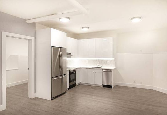 3rd image of 1330 Union St APT 5A