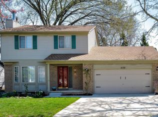 2172 Hartshorn Ave, Troy, MI 48083