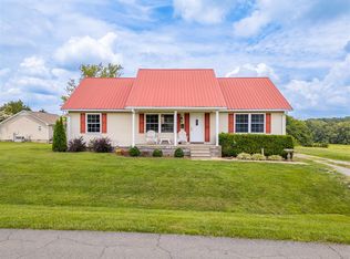 900 Woodburn Hay Rd, Hopkinsville, KY 42240