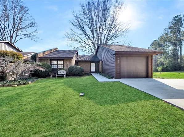 300 Downs Blvd, Clemson, SC 29631