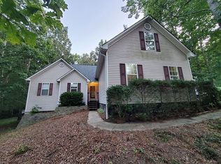 6136 Live Oak Dr, Flowery Branch, GA 30542