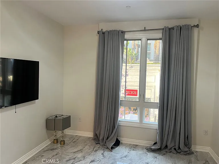 205 Caruso Ave — Photo 22