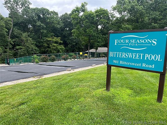 2nd image of 1050 Bittersweet Rd