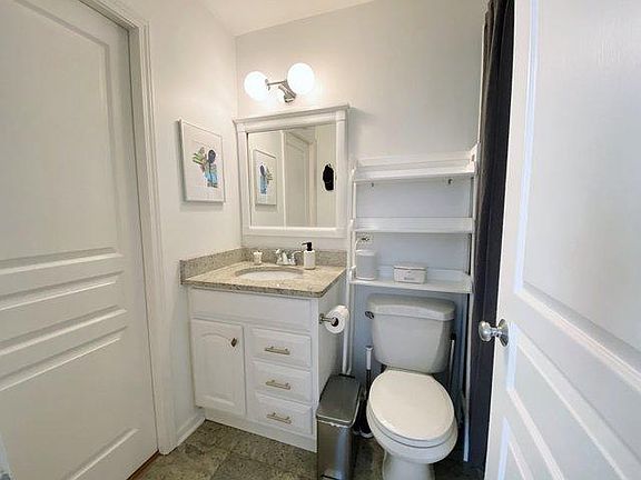 4th image of 1647 W School St #318