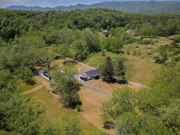 288 Hodges Draft Ln, West Augusta, VA 24485
