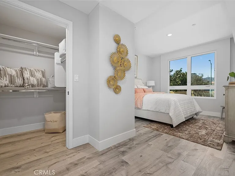 5820 La Mirada Ave #401 — Photo 35