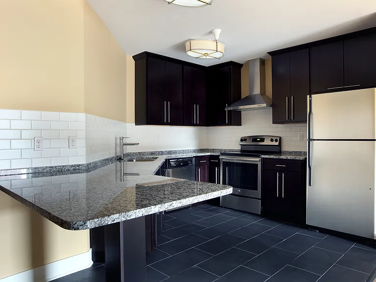 834 Lake Drive Apartments — Photo 11