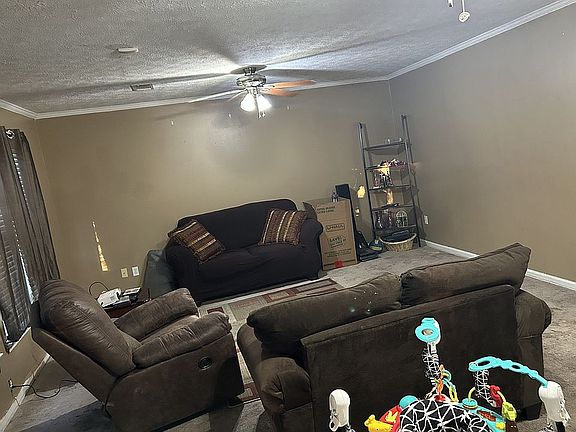 4th image of 2276 E Aberdeen Dr