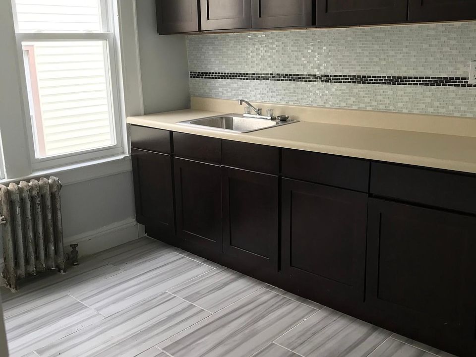 1st image of 131 Paine Ave #2