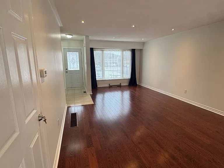 1025 Blairholm Ave #-UPPER LEVEL — Photo 6
