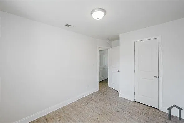 2 bed, 750 sqft, $900 — Photo 4