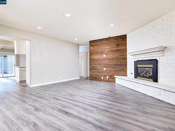 2nd image of 2305 Riverton Way