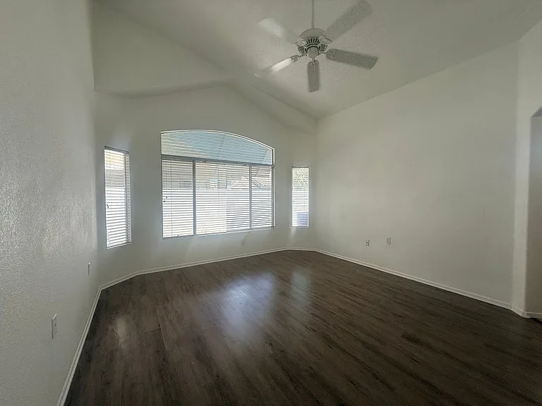 26805 China Dr — Photo 6