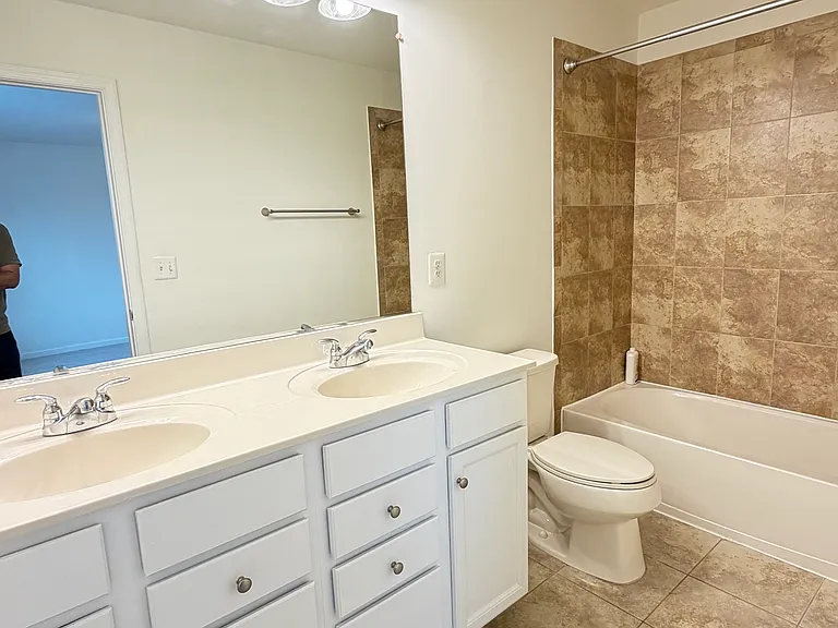 8267 Heritage Crossing Ct — Photo 11