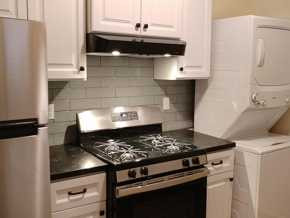 1st image of 3211 1/2 W 48th St