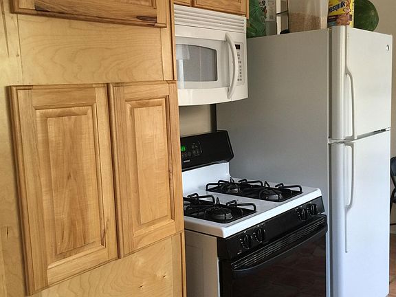 2nd image of 1800 Vassar Dr NE APT C