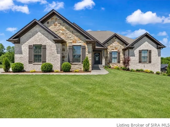 11204 Winged Foot Drive, Sellersburg, IN 47172