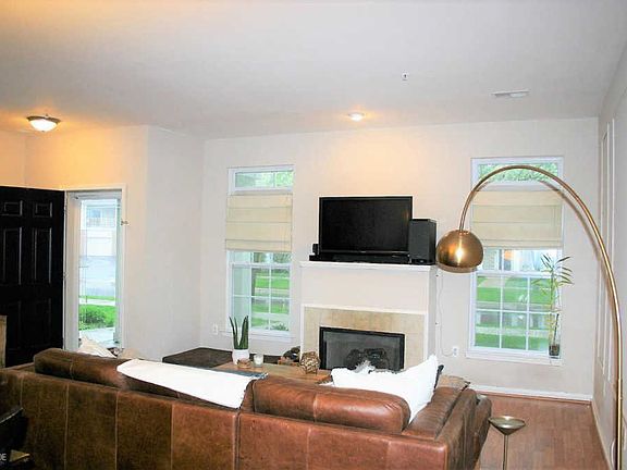 2nd image of 25824 Maritime Cir N