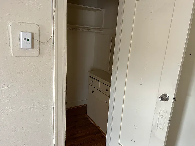 456 1/2 S Kenmore Ave #G12 — Photo 5