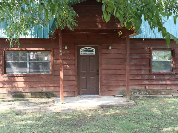 106 S 5th St, Porum, OK 74455