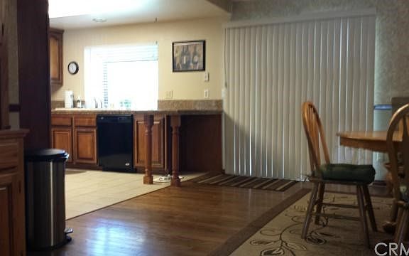 Open Floor Plan between Kitchen and Dining Room