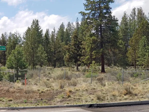 Pinebrook Blvd, Bend, OR 97702